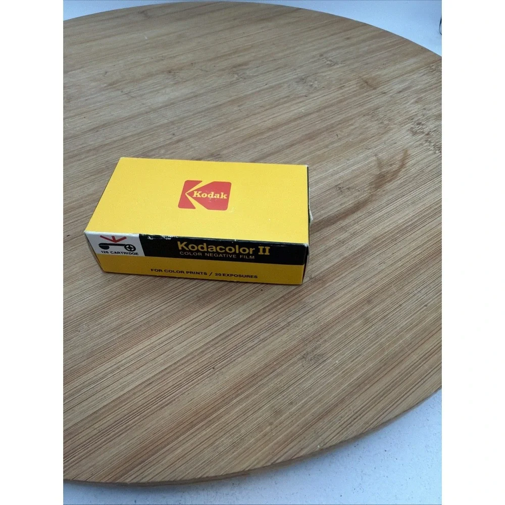Kodacolor 2 126-20 Color Negative Film Exp 3/1976‎